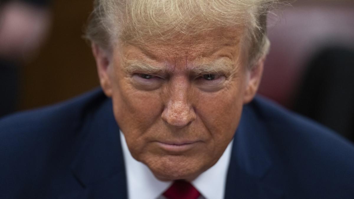Donald Trump (Foto) liegt in einer aktuellen Umfrage zur US-Wahl vor Amtsinhaber Joe Biden. (Foto)