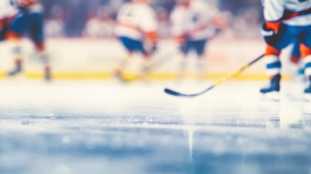 Bei einem Eishockeyspiel in Norwegen kam es zu einem dramatischen Zwischenfall. (Foto)