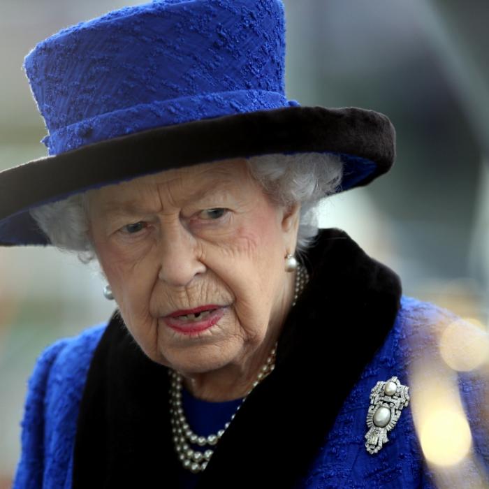 Grenzenlose Abscheu! IHN schickte die Queen in die Verbannung