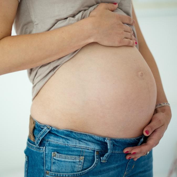 Frau stirbt an Hirnhautentzündung - und bringt Baby zur Welt