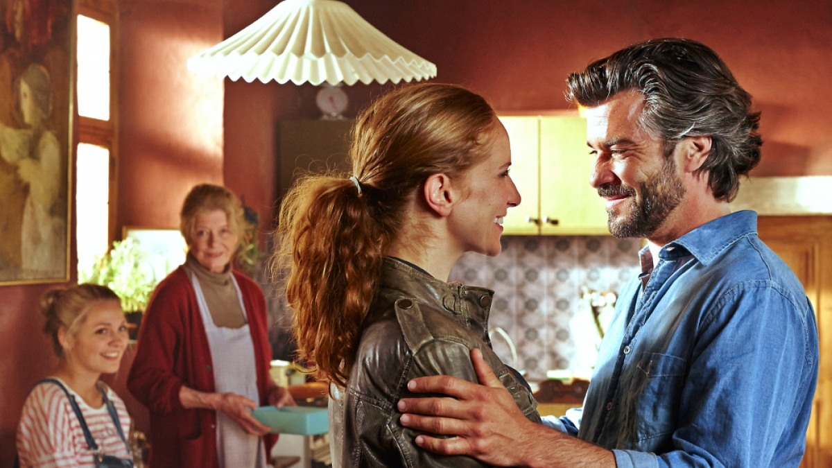 Xaver Hutter an der Seite von Chiara Schoras in "Der Bozen-Krimi". (Foto)