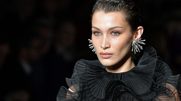 Bella Hadid verzaubert ihre Fans im Netz.