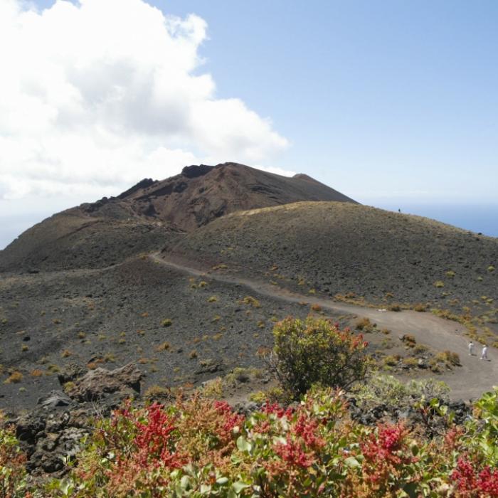 Massen-Evakuierungen nach Vulkanausbruch auf La Palma