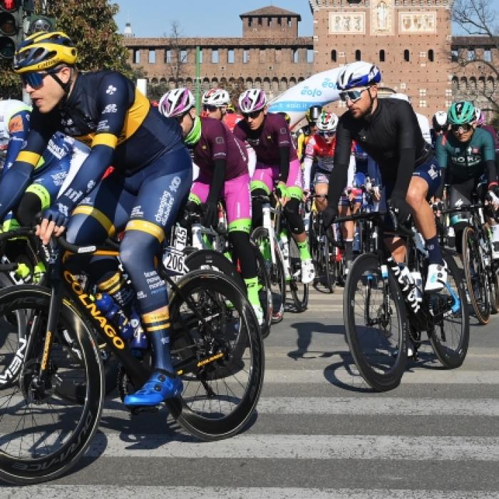 Kwiatkowski schlägt Cosnefroy beim Frühjahrs-Klassiker