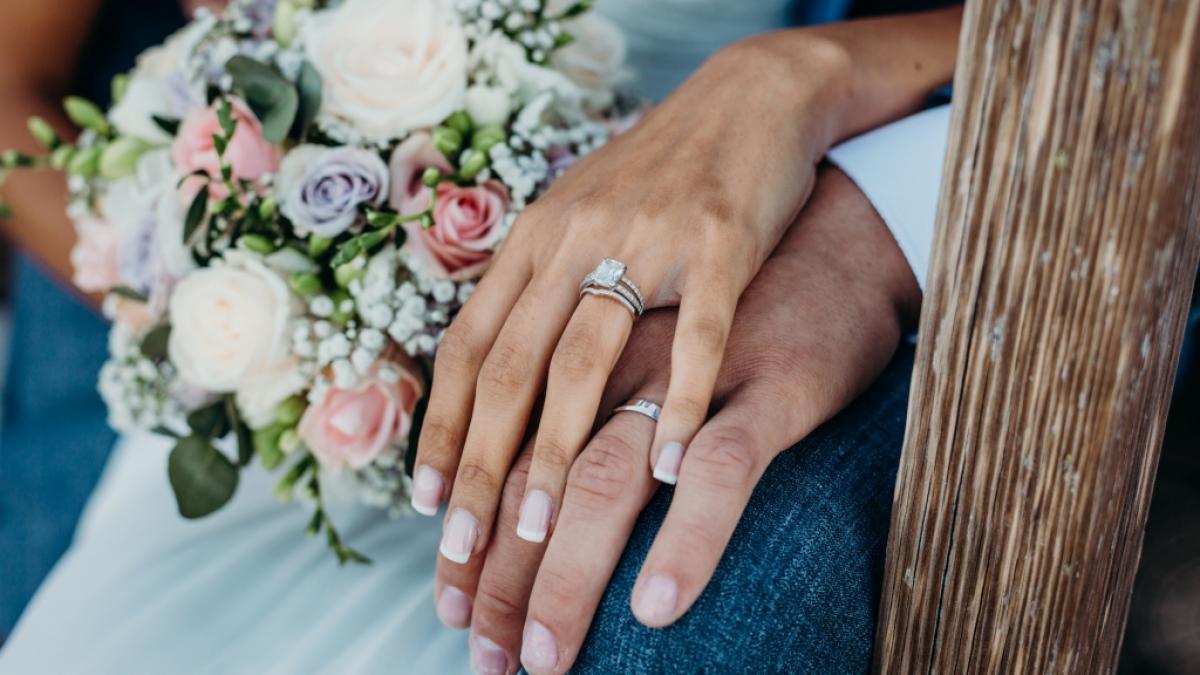 Mariana Kuhlman muss ihren Ehemann Nate nur wenige Tage nach der Traumhochzeit zu Grabe tragen - ein Horror-Unfall riss das frischverm&auml;hlte Paar auseinander (Symbolfoto). (Foto)