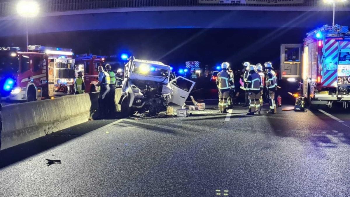 Eine Geisterfahrerin l&ouml;ste am Freitagmorgen einen Unfall mit zwei Toten aus. (Foto)