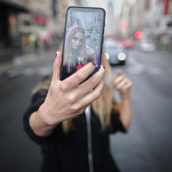 Tödliche Mutprobe! Mädchen (10) durch Tiktok-Trend gestorben