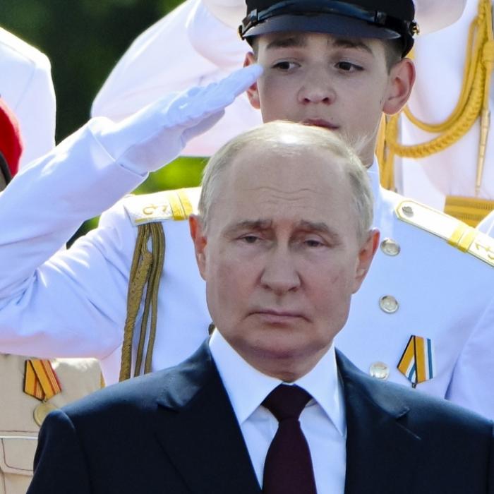 Russischer Helikopter offenbar von Billig-Drohne abgeschossen