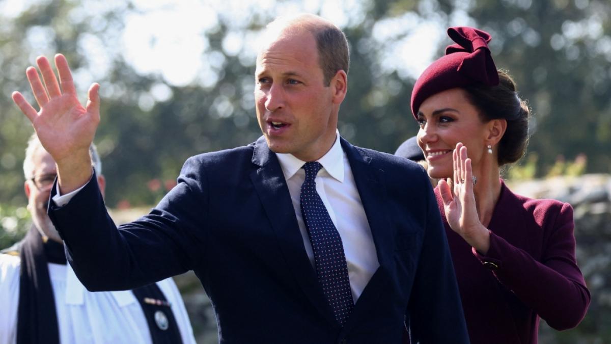 Ohne seinen &uuml;blichen glattrasierten Anzug-Look stahl Prinz William seiner Ehefrau Prinzessin Kate glatt die Show. (Foto)