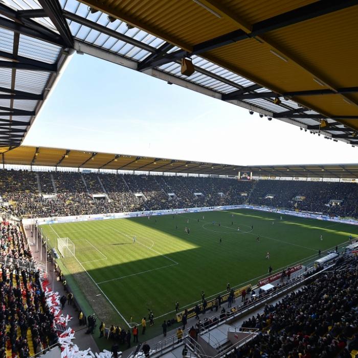 Hattrick von Schroers! Aachen fährt Sieg gegen den SV Wehen ein