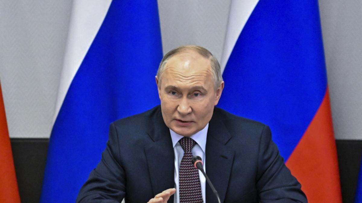 Wladimir Putins Propagandist Dmitri Kisseljow analysiert Russlands Atomwaffen live im Russen-TV. (Foto)