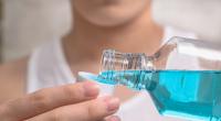 Mundwasser kann gefährliche Folgen für die menschliche Gesundheit haben.