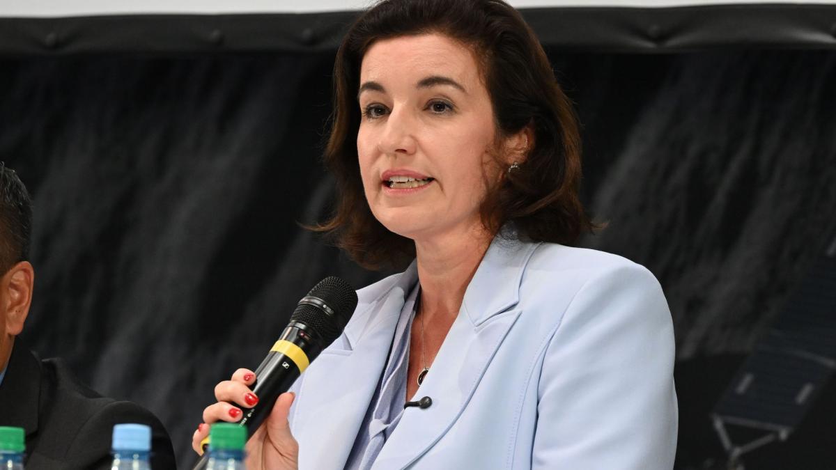 Bundesforschungsministerin Dorothee B&auml;r (CSU) wirbt f&uuml;r Astronautennachwuchs. (Foto)