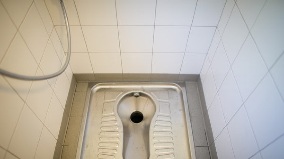 Eine Hocktoilette wird zum Streitpunkt um Fl&uuml;chtlingsgelder. (Foto)