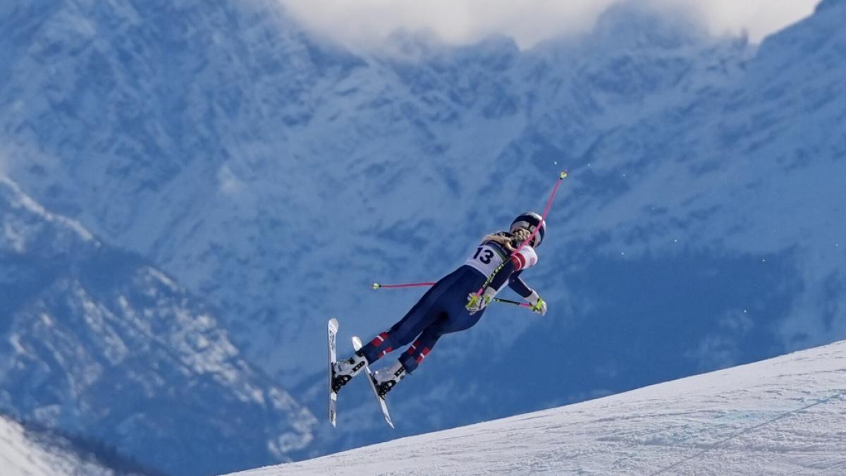 Ein heftiger Sturz von US-Ski-Star Lindsey Vonn hat die Abfahrt der Ski-alpin-Damen bei den Olympischen Winterspielen &uuml;berschattet. (Foto)