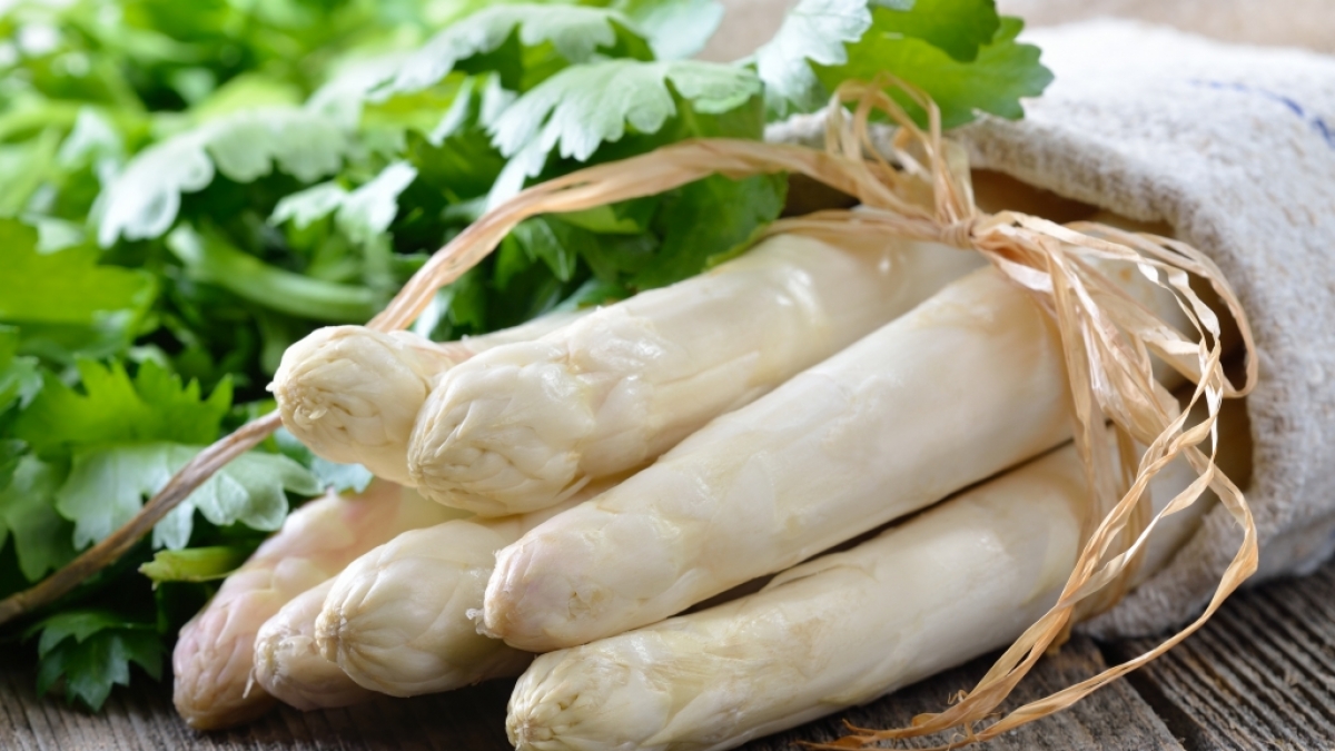 Menschen mit Gicht sollten Spargel selten oder gar nicht essen. (Symbolfoto) (Foto)