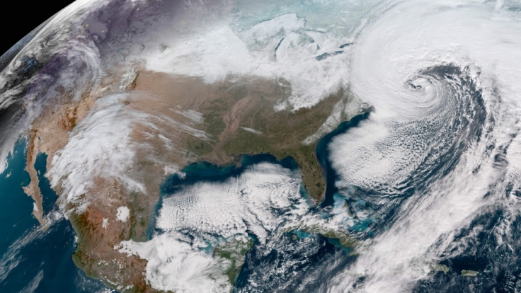 An der Ost-Küste der USA tobt ein eiskalter Sturm.