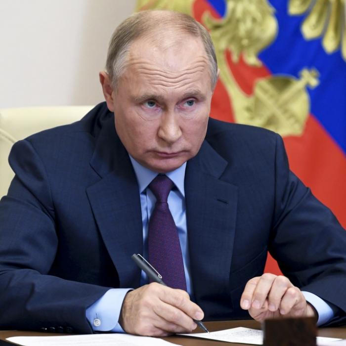 Putin tobt! 