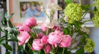 So schön das Geschenk am ersten Tag sein mag: Schon nach kurzer Zeit lassen Schnittblumen in der Regel das Köpfchen hängen.