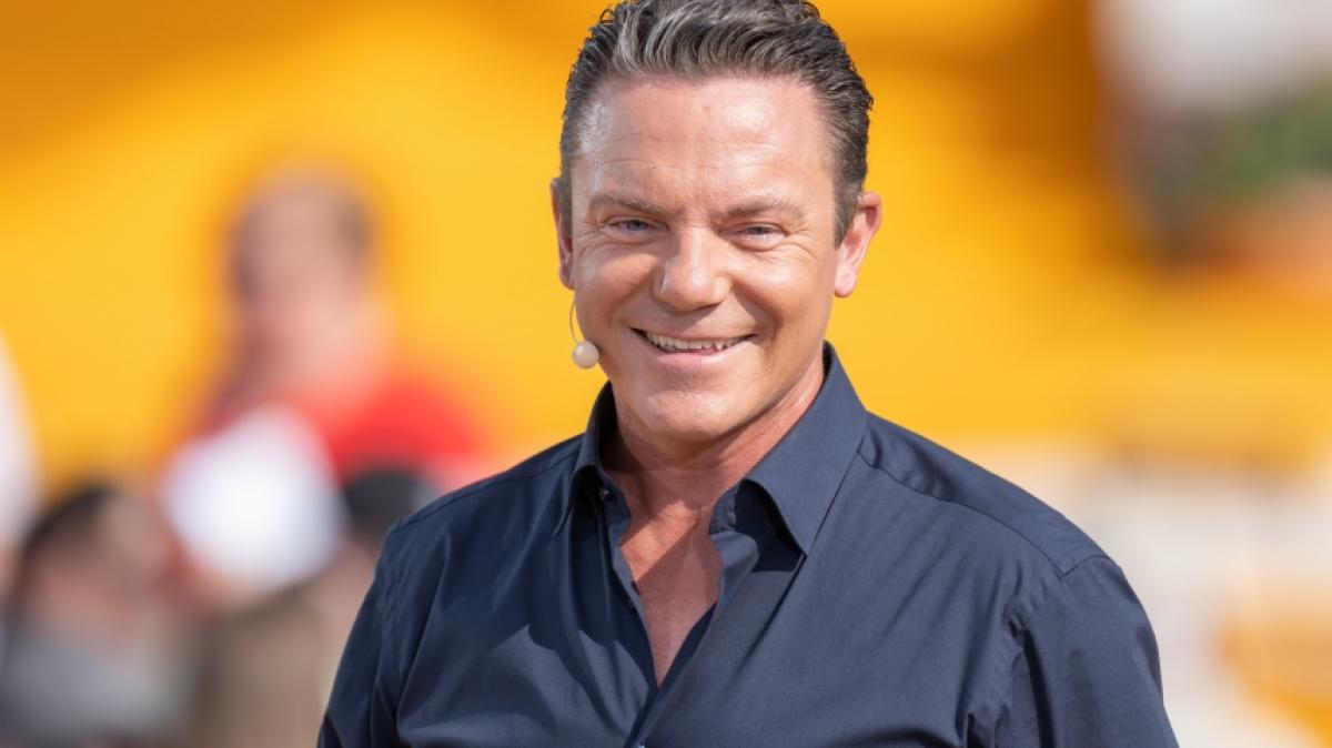 Stefan Mross erinnert sich an eine lustige Begebenheit mit Mary Roos. (Foto)