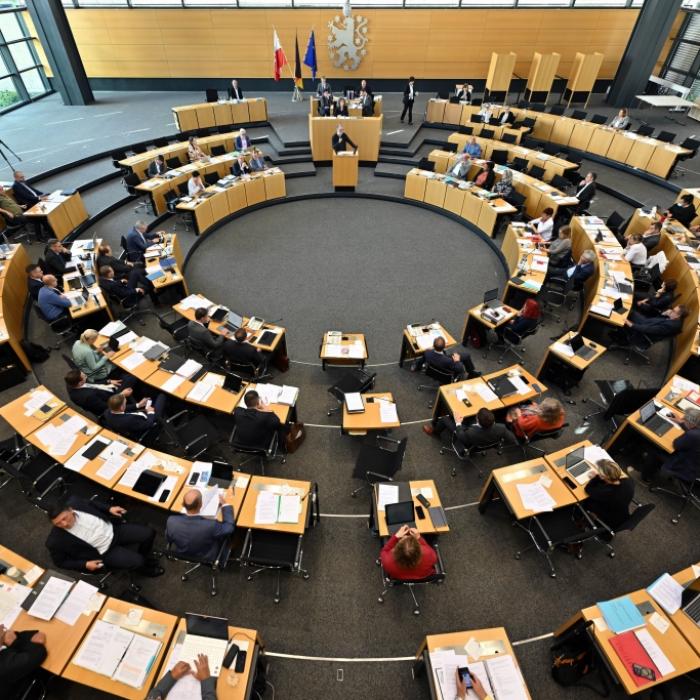 Beschluss mit AfD-Stimmen! Jetzt will die Landesregierung klagen