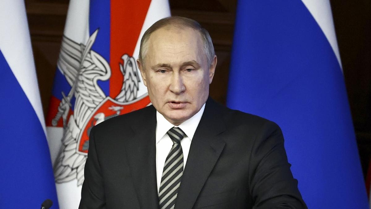 Hat Putin seiner heimlichen Tochter einen Maulkorb verpasst? (Foto)