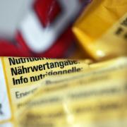 Auf Verpackungen von Lebensmitteln und Getränken müssen ab 2014 Angaben zu Fett, Zucker, Salz, Kohlenhydraten sowie der Kaloriengehalt stehen.