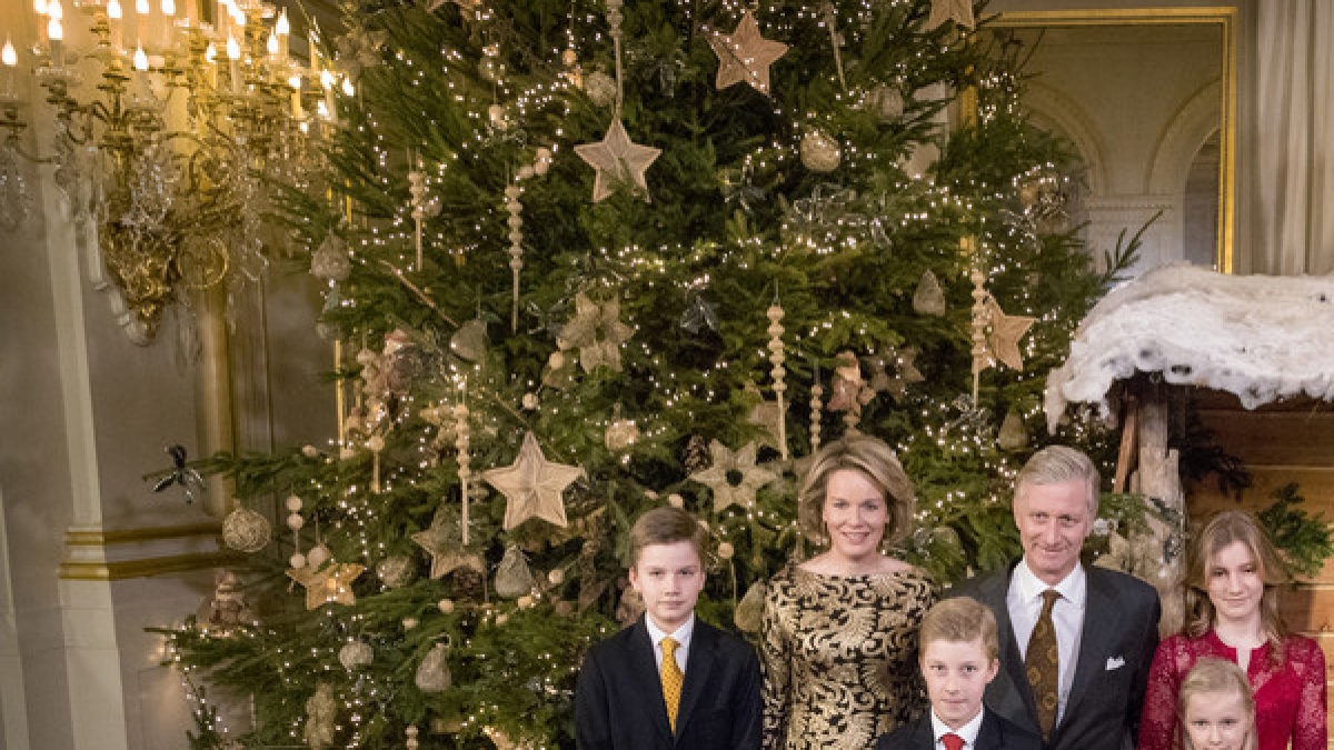 Das belgische K&ouml;nigspaar Philippe und Mathilde feiert Weihnachten mit den gemeinsamen Kindern Prinzessin Elisabeth, Prinz Gabriel, Prinz Emmanuel und Prinzessin Eleonore. (Foto)