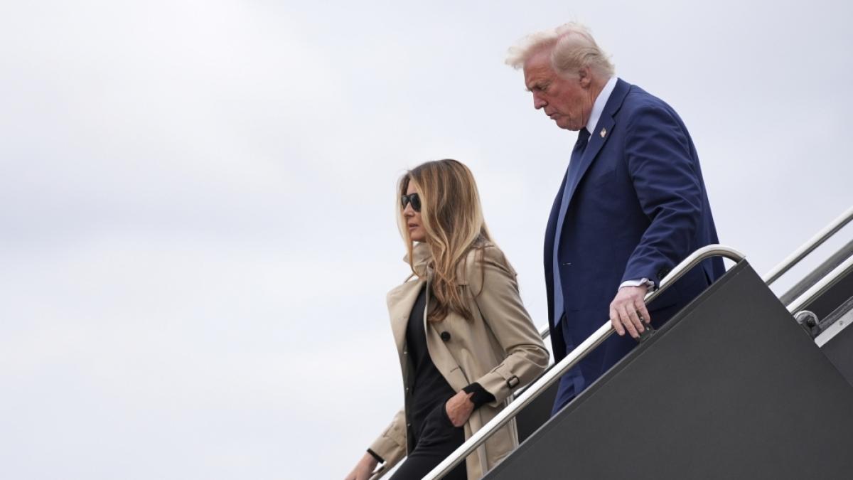 Melania Trump soll kaum Zeit im Wei&szlig;en Haus verbringen. Wie gut l&auml;uft die Ehe mit ihrem Mann Donald Trump noch? (Foto)