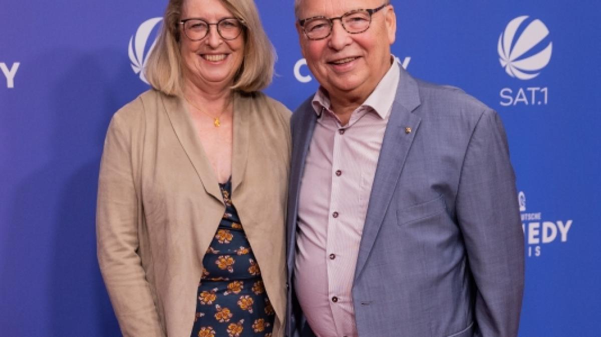 Hans-Joachim Heist mit seiner Frau 2021 beim "Deutschen Comedypreis". (Foto)