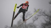 Karl Geiger in Aktion: Betrügen die DSV-Athleten und andere Weltklasse-Skispringer bei den Anzügen?
