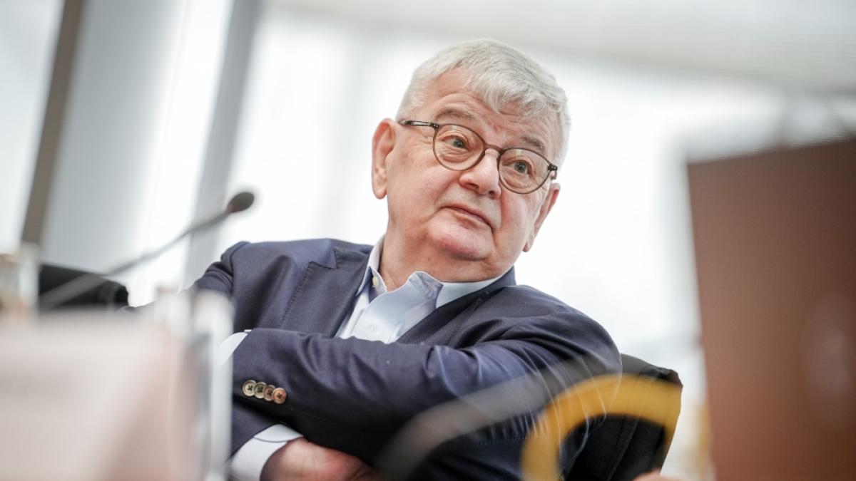 Der fr&uuml;here Au&szlig;enminister und Vizekanzler Joschka Fischer hat mit klaren Worten mit der Ampel-Regierung und Bundeskanzler Olaf Scholz abgerechnet. (Foto)
