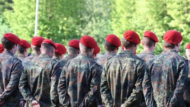 Die Bundeswehr wird erneut von einem Neonazi-Skandal erschüttert.