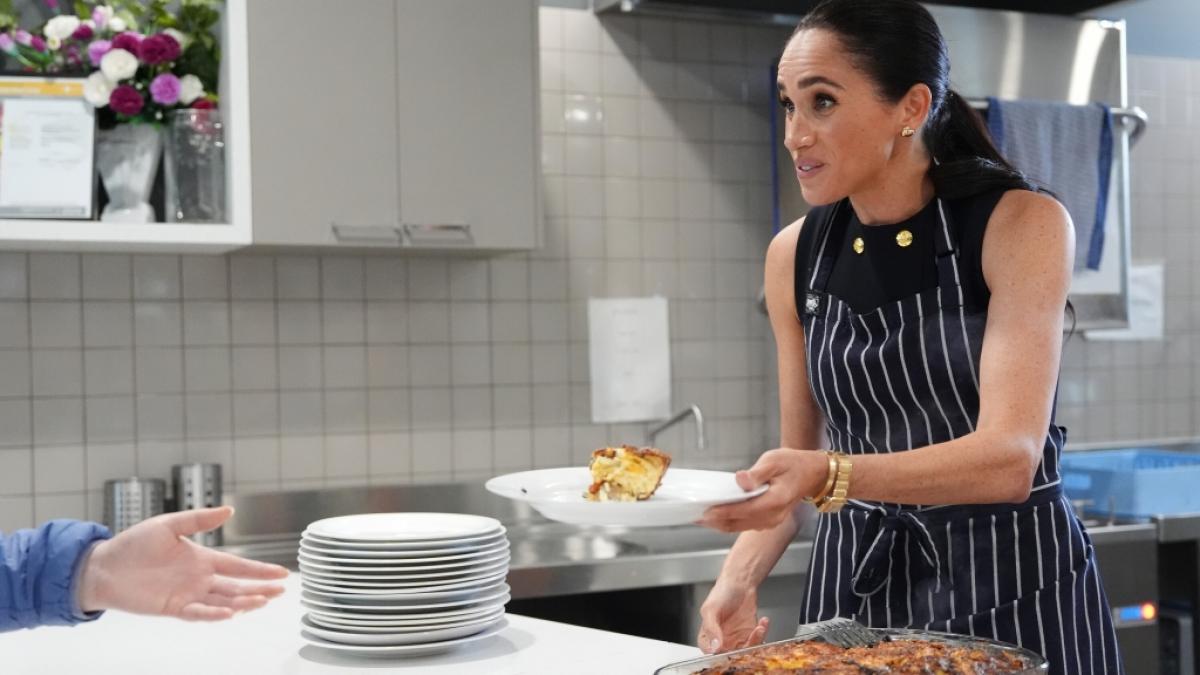 In Sachen K&uuml;chenhygiene ben&ouml;tigt Meghan Markle noch einige Nachhilfestunden, wie ihre Aktivit&auml;ten bei Netflix und Instagram zeigen. (Foto)