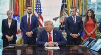 Donald Trump: Er weicht von seiner Linie ab - MAGA-Lager rebelliert. 