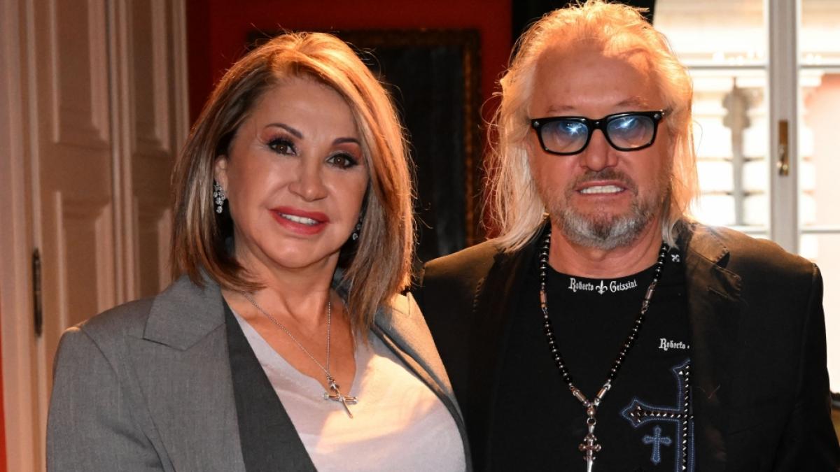 Carmen und Robert Geiss stehen in der Kritik, ihre Fans abzuzocken. Ausl&ouml;ser f&uuml;r den Shitstorm ist ihre im Netz vertriebene Dubai-Schokolade. (Foto)