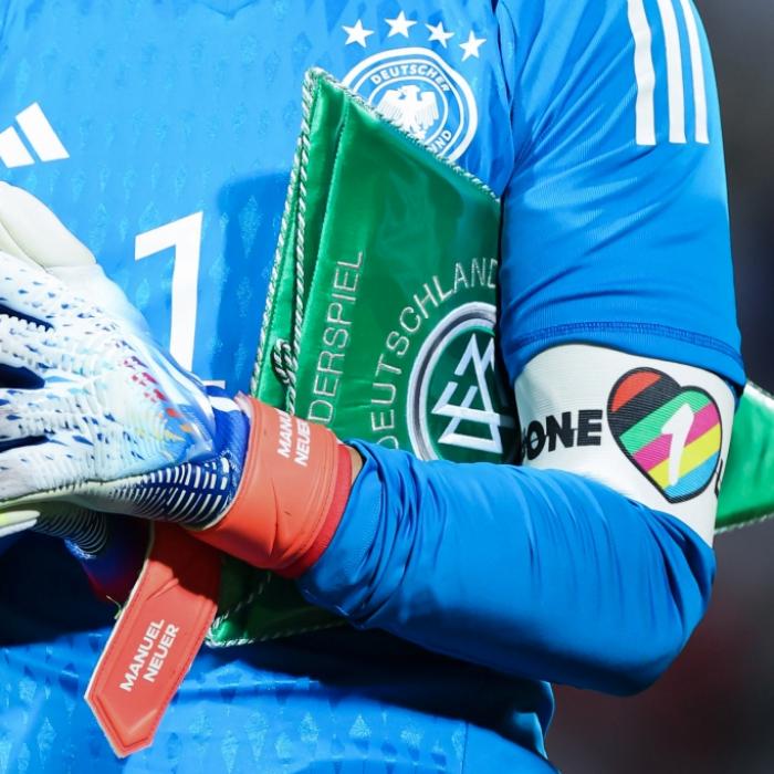 Heftiger Gegenwind für die FIFA! Zeichen von DFB-Elf bei Katar-WM gefordert