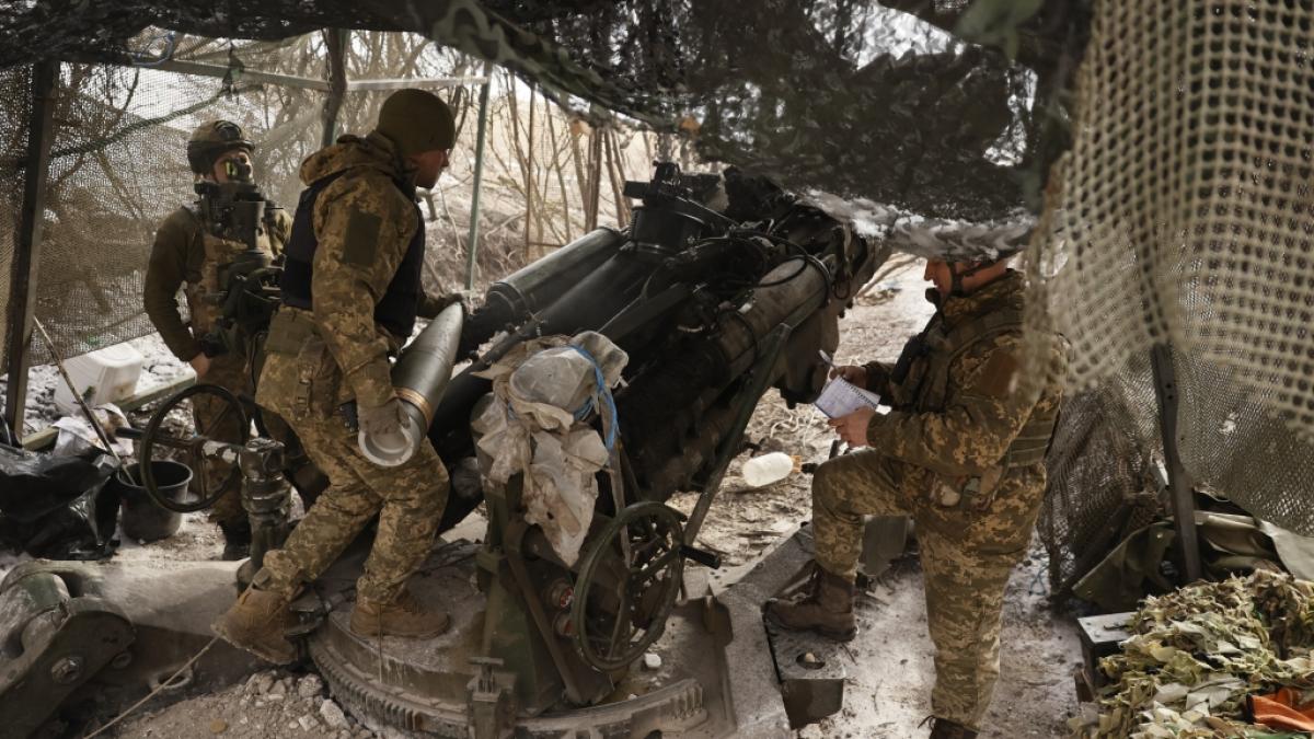 Ukrainische Soldaten (hier an der Front bei Donezk) sollen in der russischen Grenzregion Belgorod vorgedrungen sein. (Foto)
