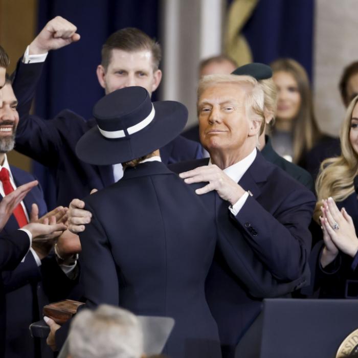 Donald Trump lässt Tochter links liegen und stellt sie vor aller Augen bloß