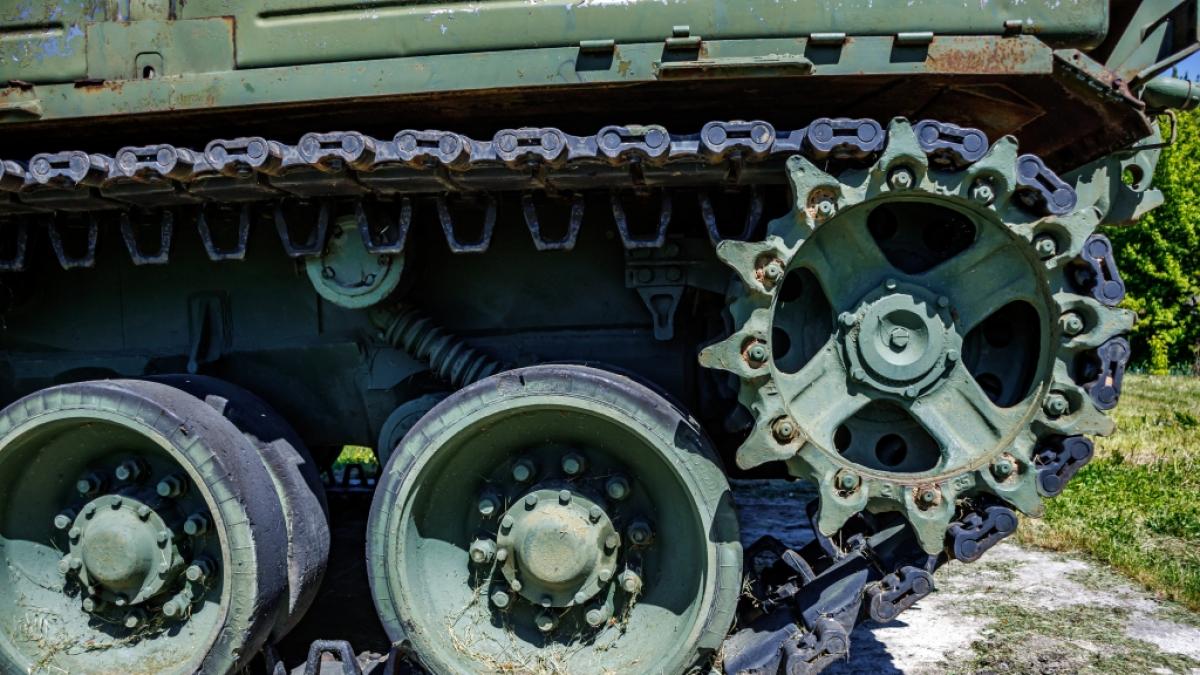 Ein ukrainischer Panzer zerst&ouml;rte eine Russenstellung in der N&auml;he der Stadt Kupjansk. (Symbolfoto) (Foto)