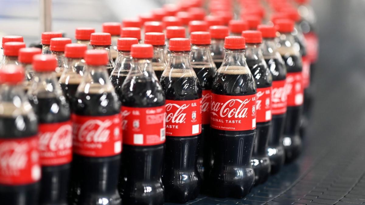 Allein in &Ouml;sterreich musste der Getr&auml;nkehersteller Coca-Cola 28 Millionen Limo-Flaschen zur&uuml;ckrufen - nun greift der Produktr&uuml;ckruf auch auf Deutschland &uuml;ber. (Foto)