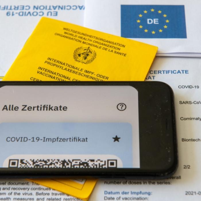 Corona-Hammer! EU-Impfnachweis verfällt OHNE Booster nach 9 Monaten