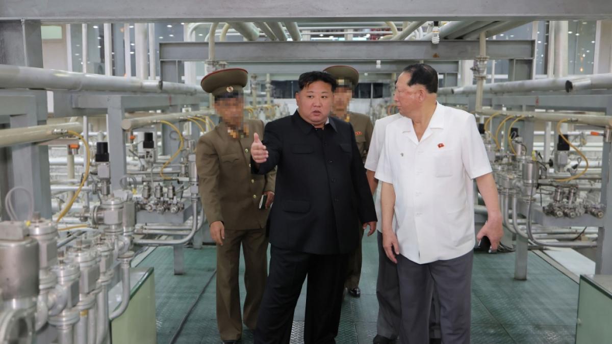 Kim Jong Un besuchte vor kurzem eine Urananreicherungsanlage in Nordkorea. Wie viele Atombomben kann der Diktator f&uuml;r sein Land produzieren lassen? (Foto)