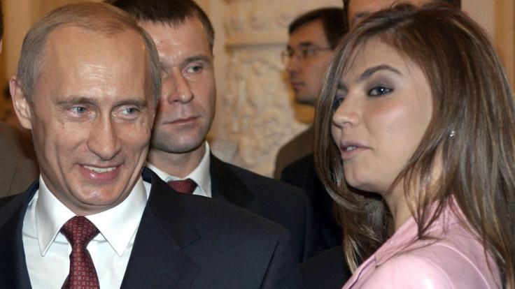 Der russische Präsident Wladimir Putin und die Turnerin Alina Kabajewa bei einem Empfang im Moskauer Kreml.