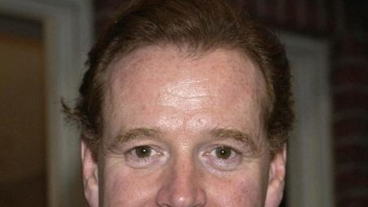 Mit ihrem Reitlehrer James Hewitt soll Lady Di f&uuml;nf Jahre lang heimlich liiert gewesen sein. (Foto)