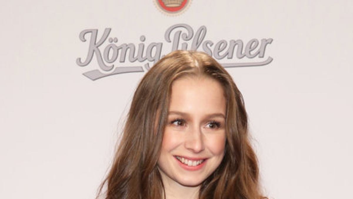 Ex-GZSZ-Star Senta-Sofia Delliponti erwartet ihr erstes Kind. (Foto)