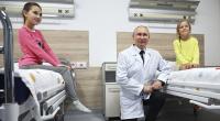 Hat nur der Doppelgänger von Wladimir Putin junge Patientinnen in einem medizinischen Zentrum in Moskau besucht?