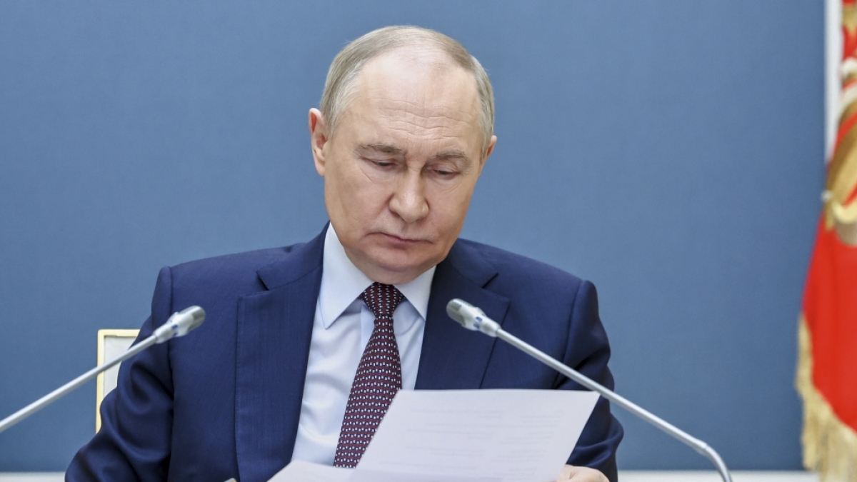 Ger&uuml;chten zufolge hat Wladimir Putin nicht nur zwei T&ouml;chter aus seiner geschiedenen Ehe mit Ljudmila, sondern auch weitere Nachkommen, darunter angeblich eine heimliche Tochter namens Elizaveta. (Foto)