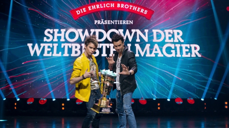 Die international bekannten und mehrfach ausgezeichneten Zauberbrüder Christian (l.) und Andreas Ehrlich bitten zu einem magischen Duell der Extraklasse.