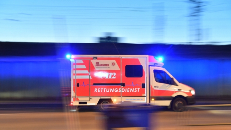 Bei einer Amok-Fahrt mit einem gestohlenen Krankenwagen sind in Oslo mehrere Menschen, darunter Kinder, verletzt worden (Symbolbild).